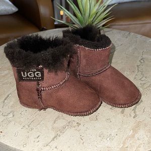 UGG Infant Erin Boots Sand M 4/5 12-18 months
